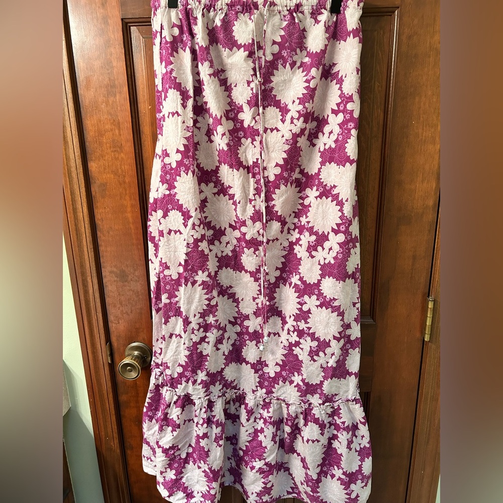 Miguelina Pretty Purple and White Floral Maxi Skirt. Size M